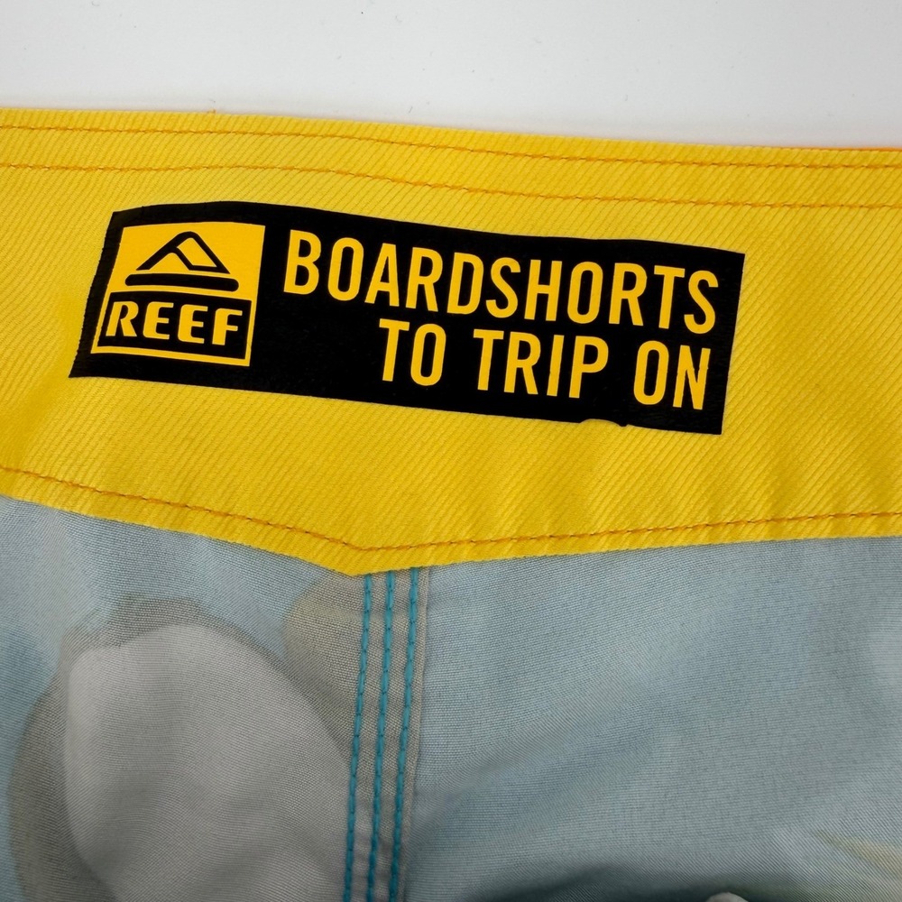 Reef Mens Boardshorts Size 38 Blue Tropical Fruit Coconut Pineapple Swim Trunks - Picture 4 of 11